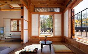 Iriru Luxury Hanok Stay - Eunpyung Hanok Village